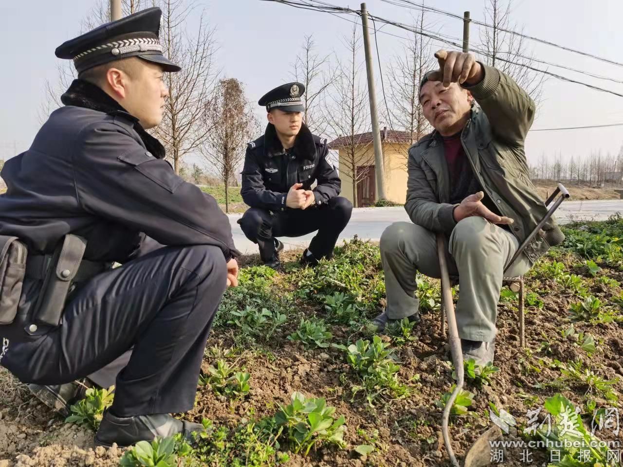 深入了解轄區(qū)治安狀況，查找風(fēng)險(xiǎn)隱患，排查化解矛盾糾紛.jpg.jpg